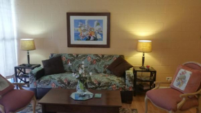  Waikiki Whale Watcher Apts 604  Гонолулу